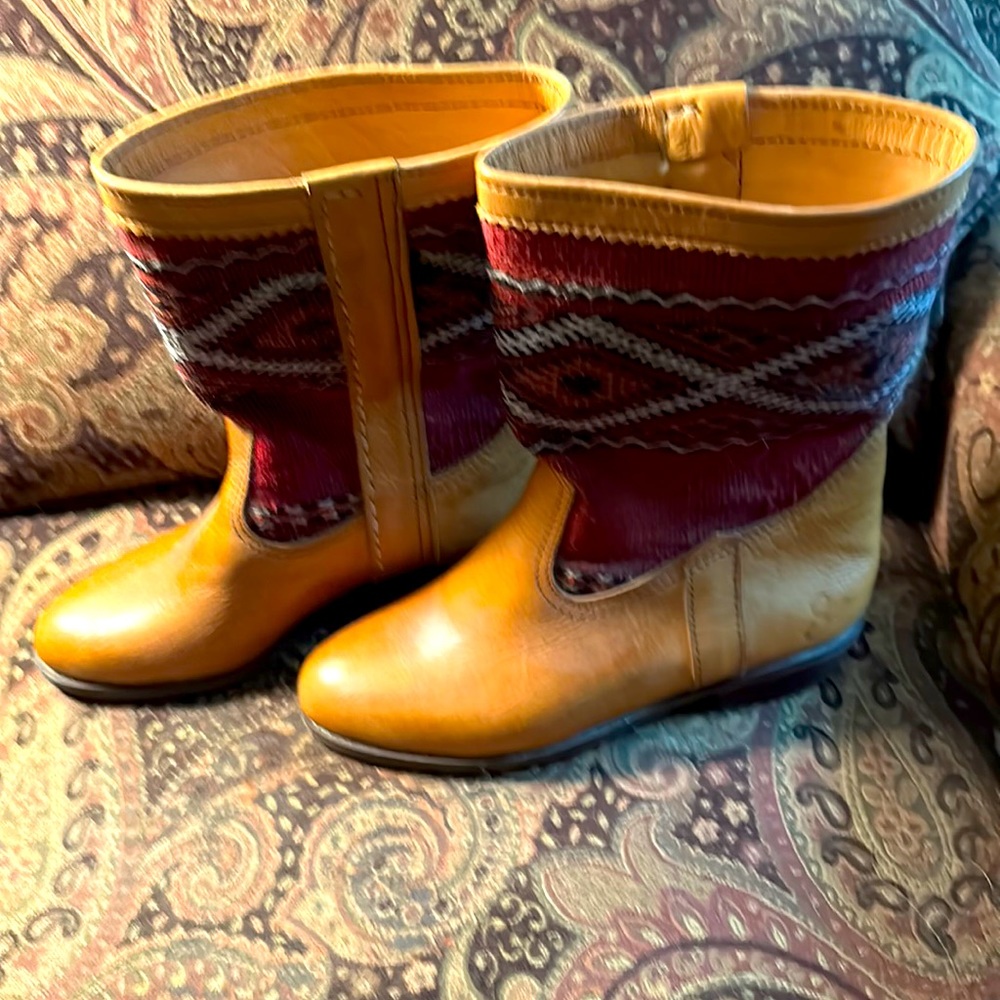 NEW Authentic Moroccan Kilim Boots